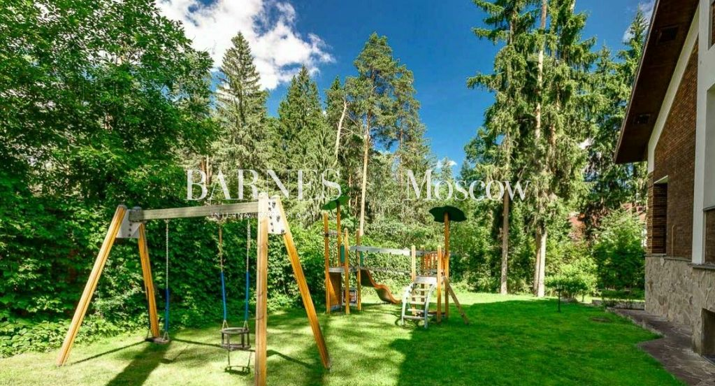 2-этажный коттедж 550 м² с отделкой