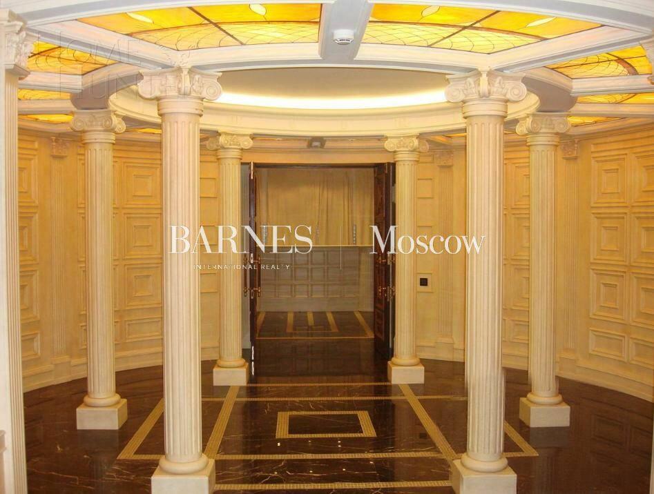 2-этажный коттедж 1 360 м² с отделкой