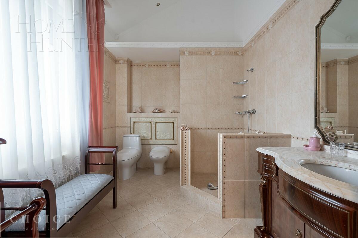 3-этажный коттедж 880 м² с отделкой