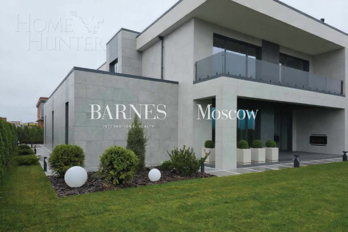 2-этажный коттедж 450 м² без отделки