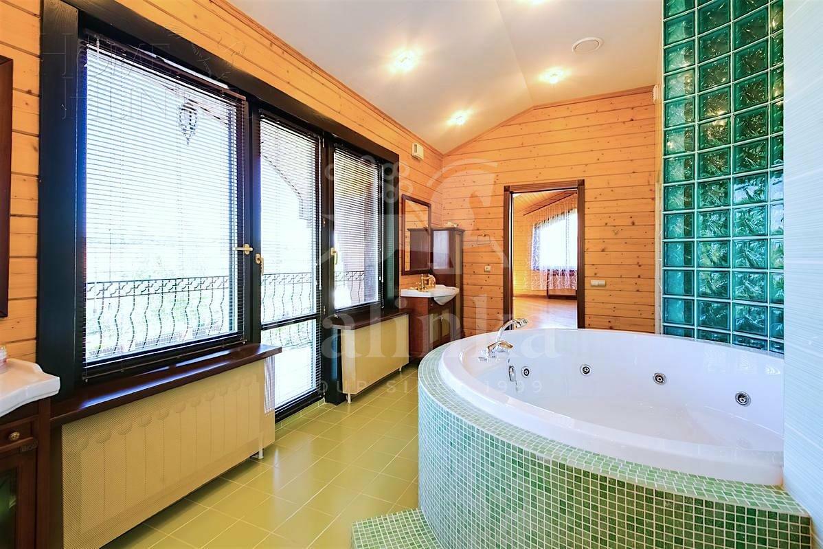 2-этажный коттедж 1 786 м² с отделкой