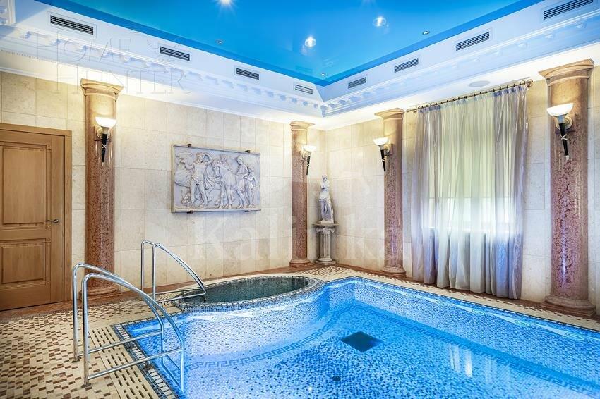 3-этажный коттедж 1 200 м² с отделкой