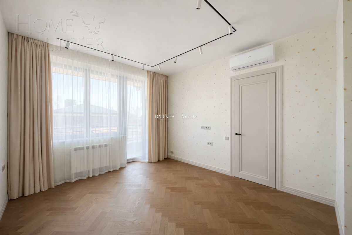 2-этажный коттедж 323 м² без отделки