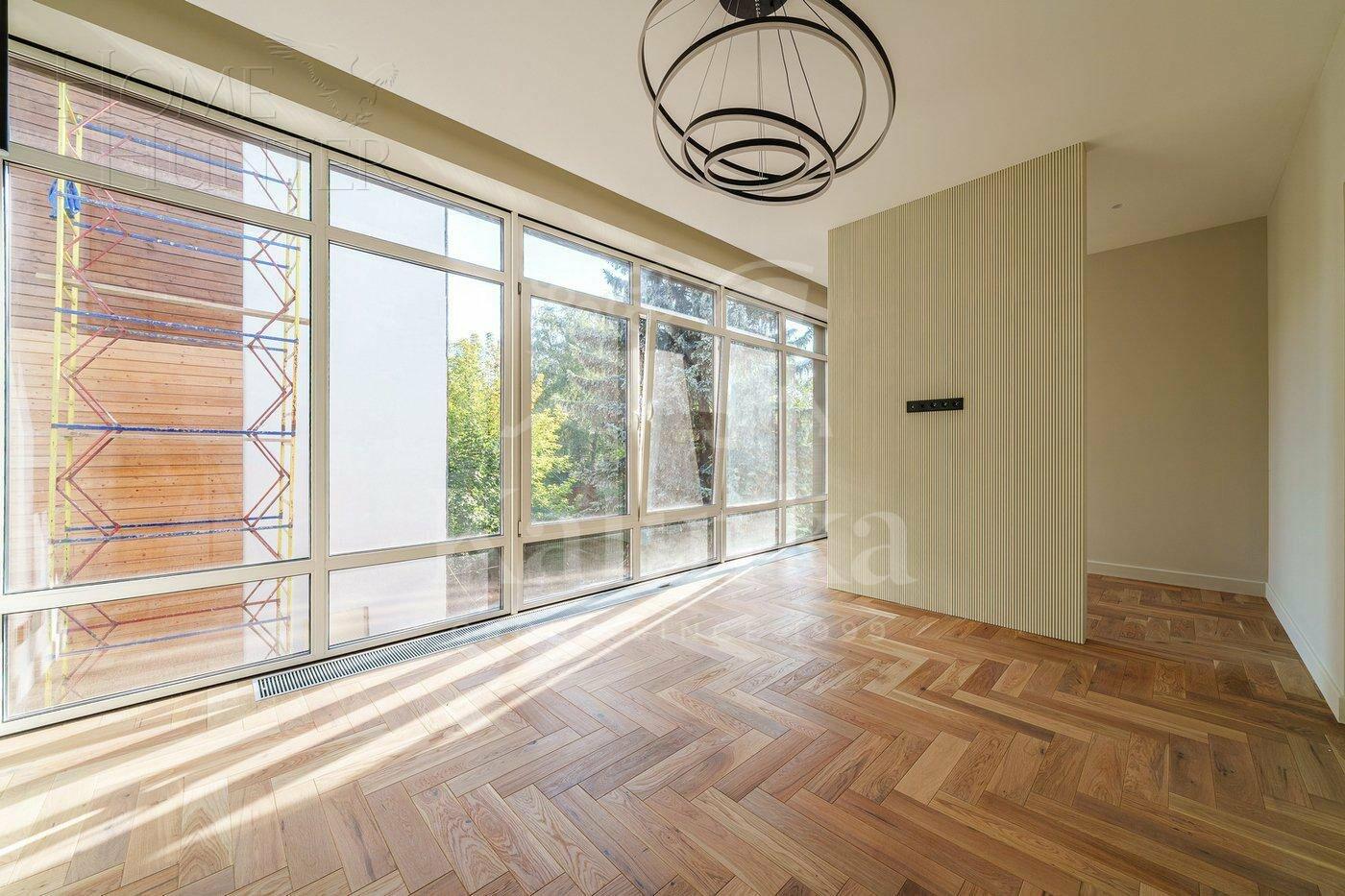 2-этажный коттедж 302 м² с отделкой