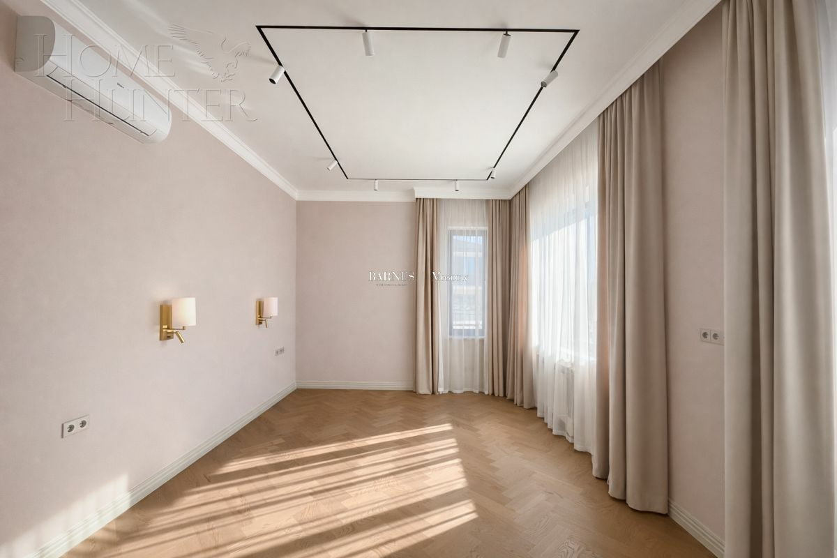 2-этажный коттедж 323 м² без отделки