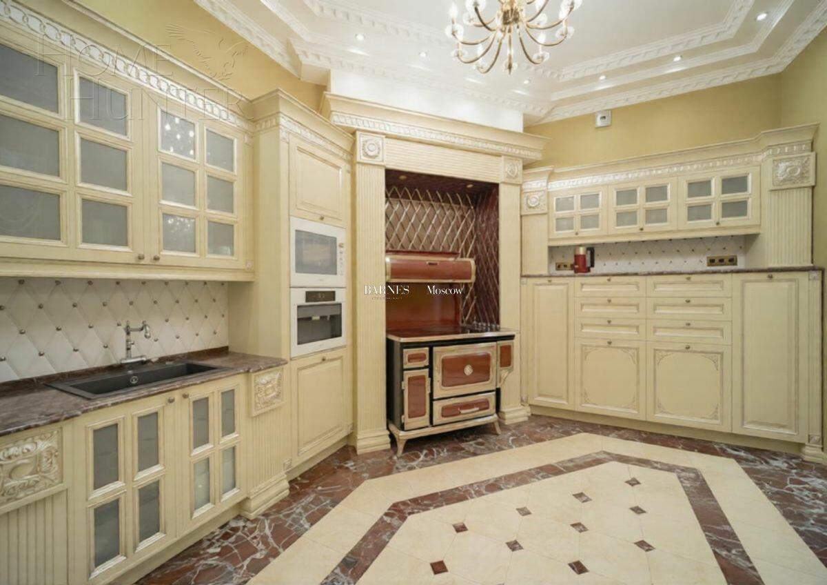 2-этажный коттедж 500 м² с отделкой