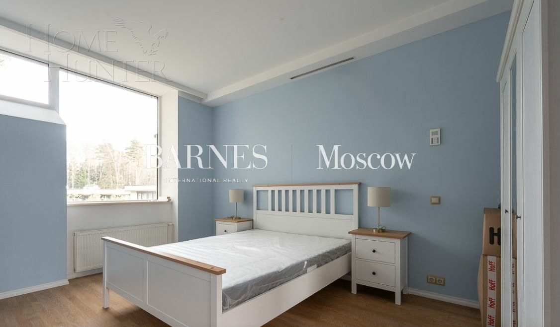 3-этажный коттедж 1 000 м² с отделкой