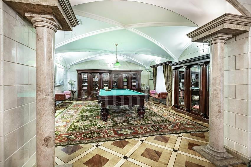 3-этажный коттедж 1 200 м² с отделкой