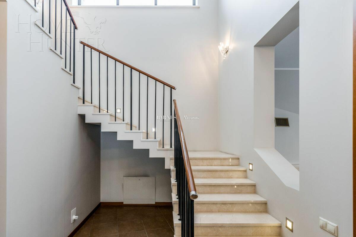 2-этажный коттедж 344.21 м² с отделкой