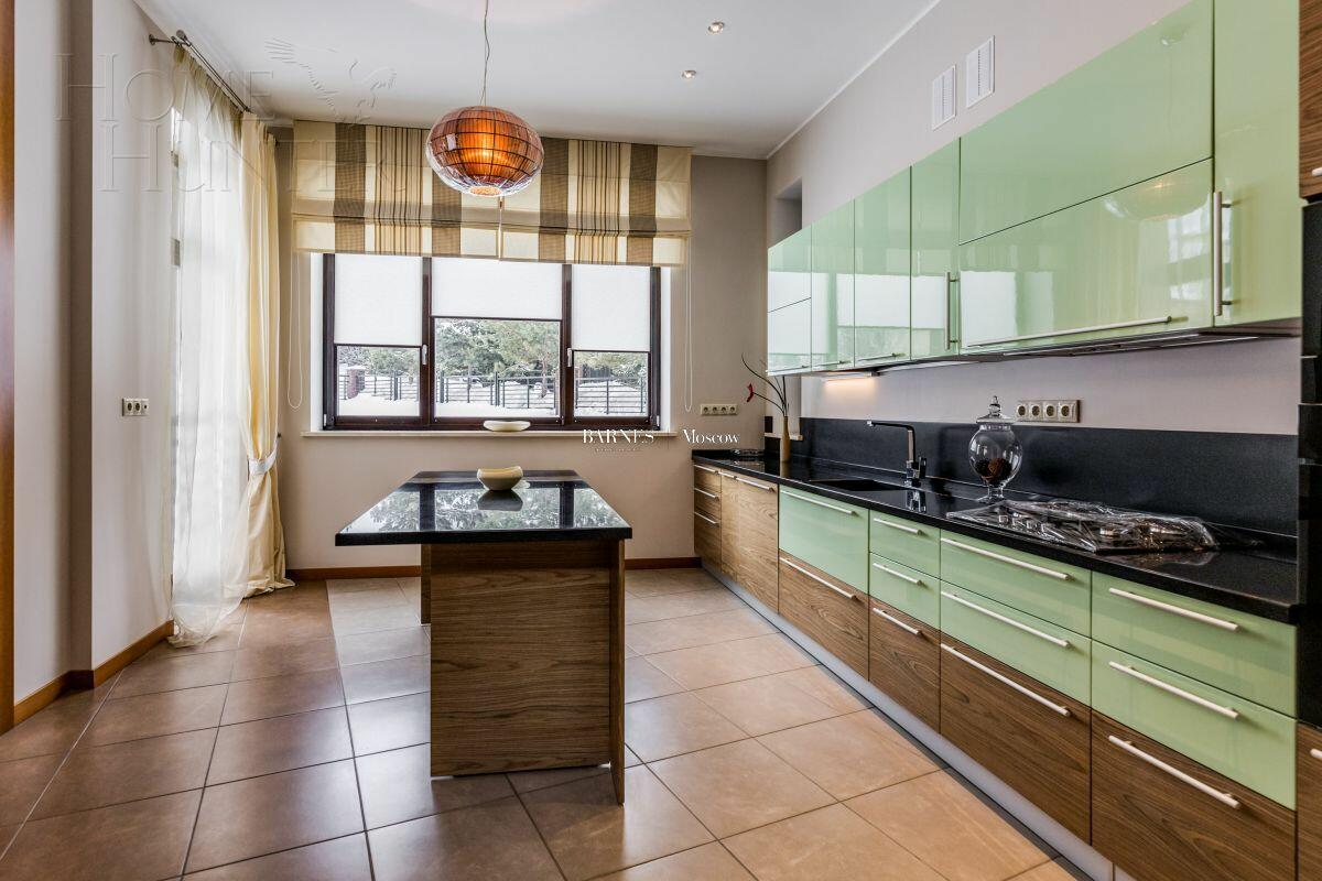 2-этажный коттедж 344.21 м² с отделкой