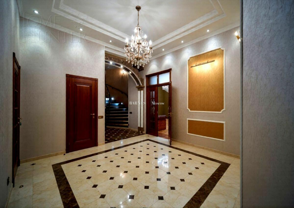 2-этажный коттедж 500 м² с отделкой