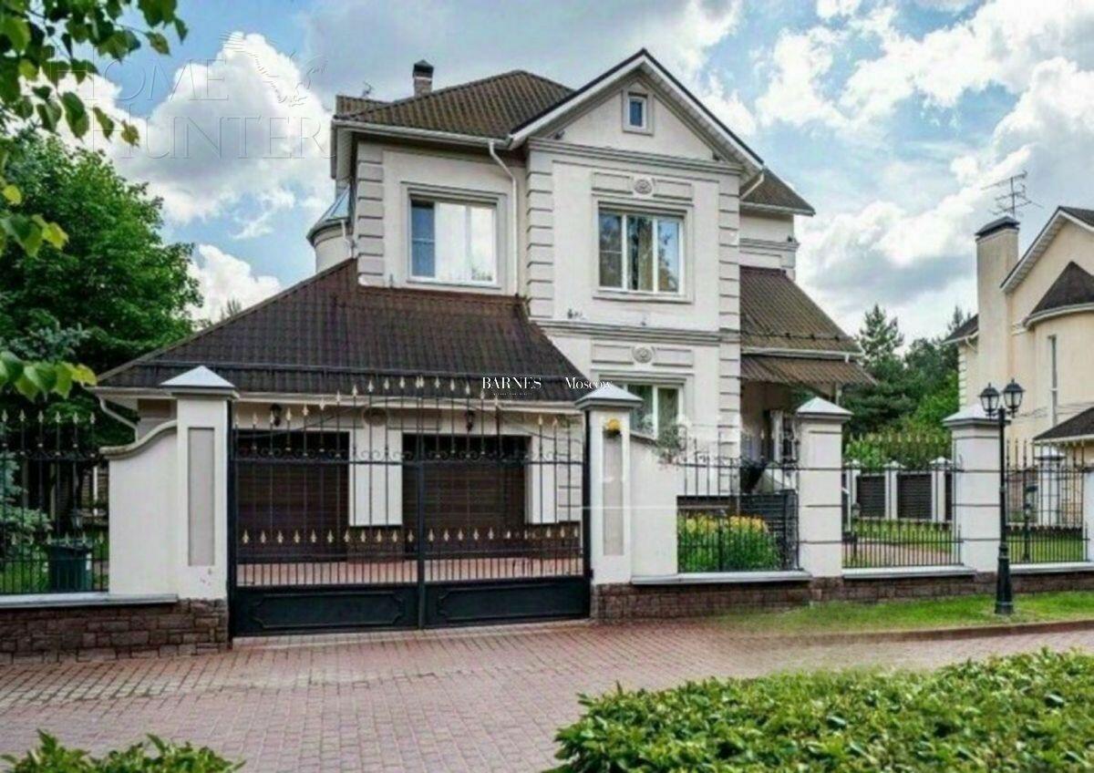 2-этажный коттедж 500 м² с отделкой