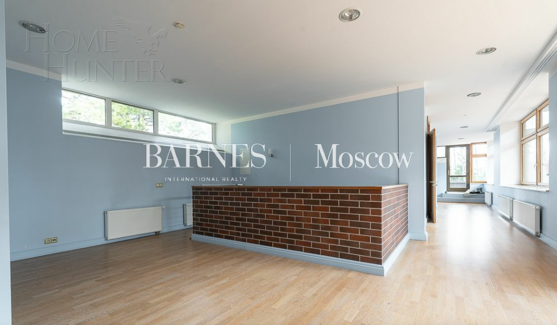 3-этажный коттедж 1 000 м² с отделкой