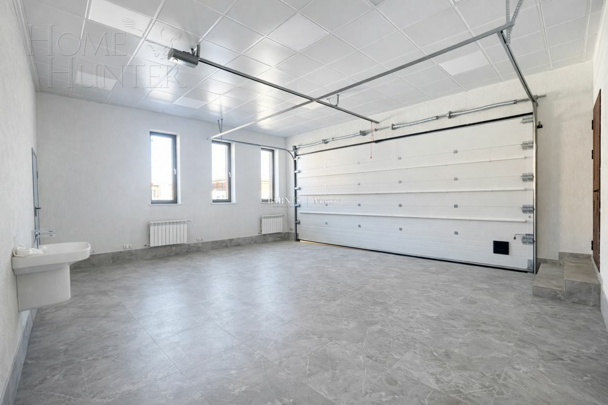 2-этажный коттедж 323 м² без отделки