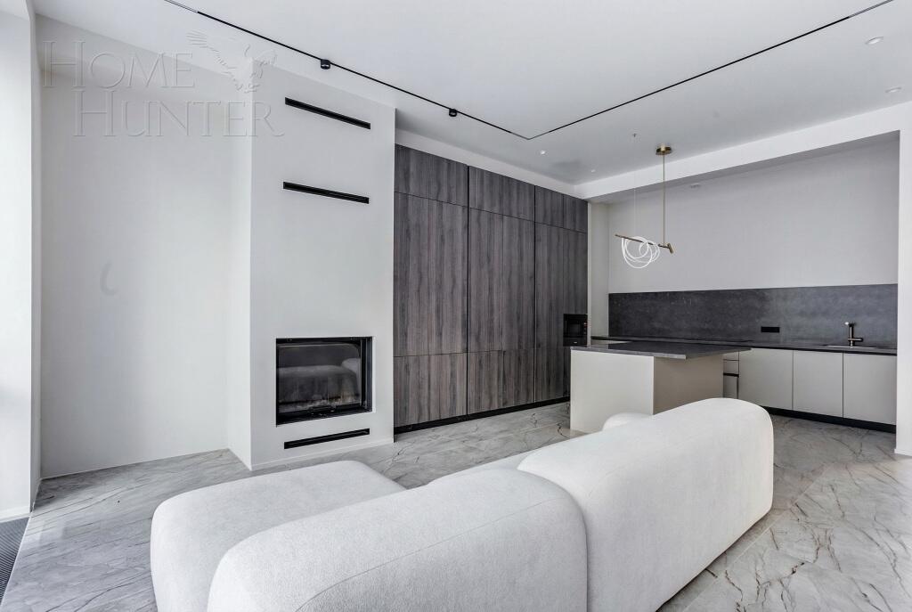 3-этажный таунхаус 238 м² с отделкой