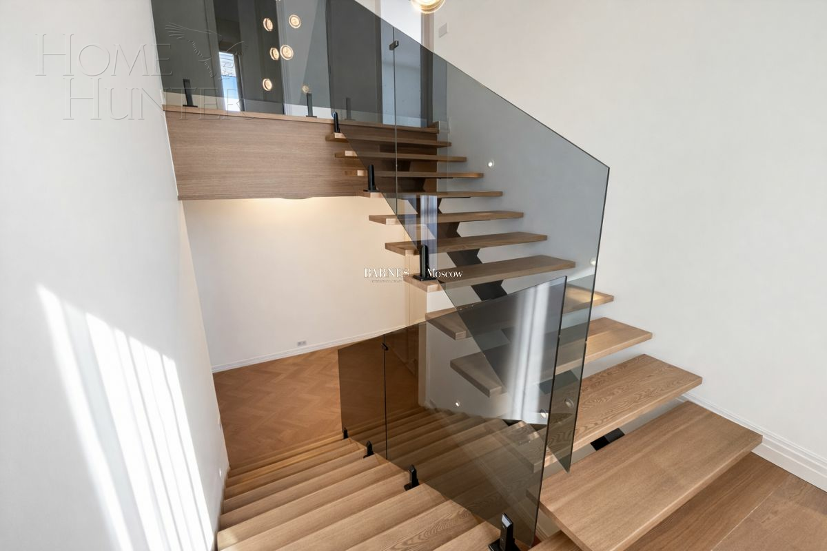 2-этажный коттедж 323 м² без отделки