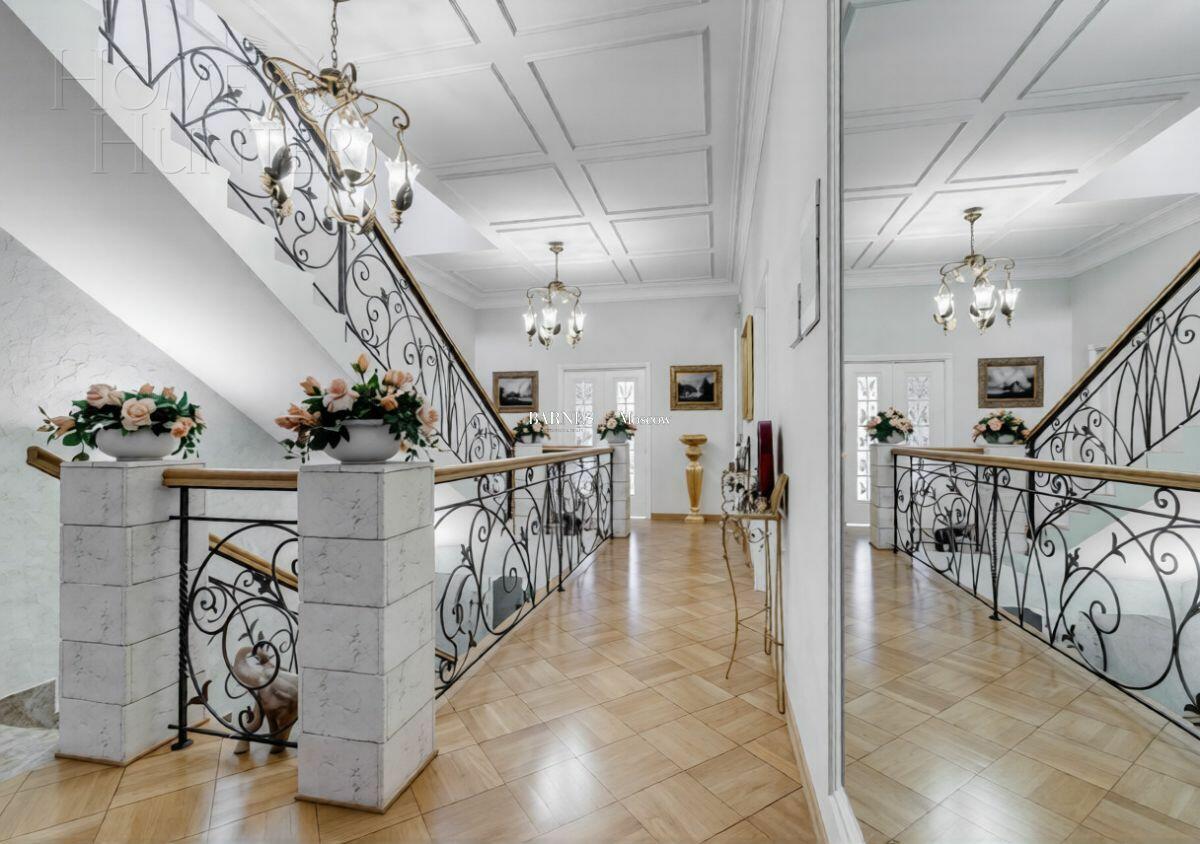 2-этажный коттедж 680 м² с отделкой