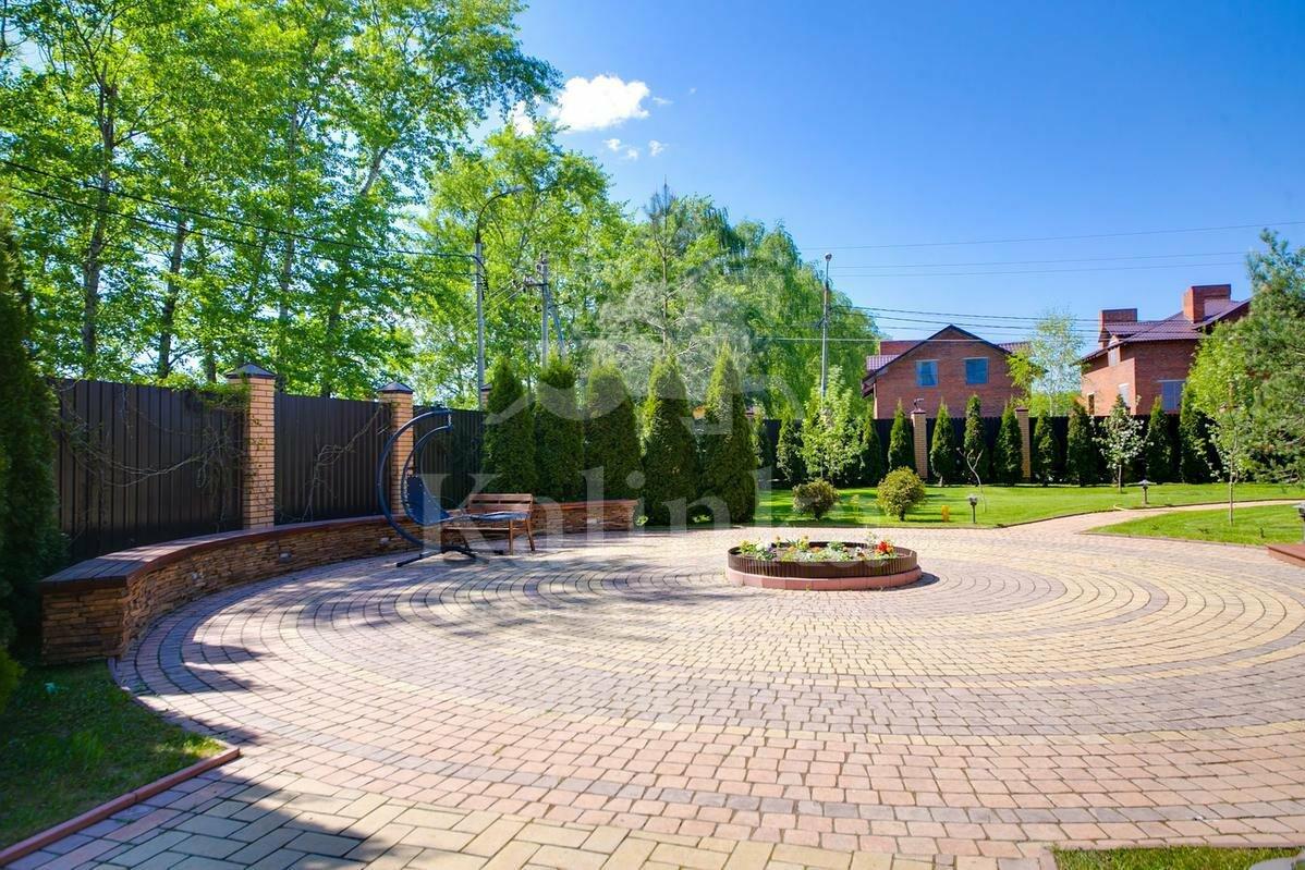 2-этажный коттедж 1 786 м² с отделкой