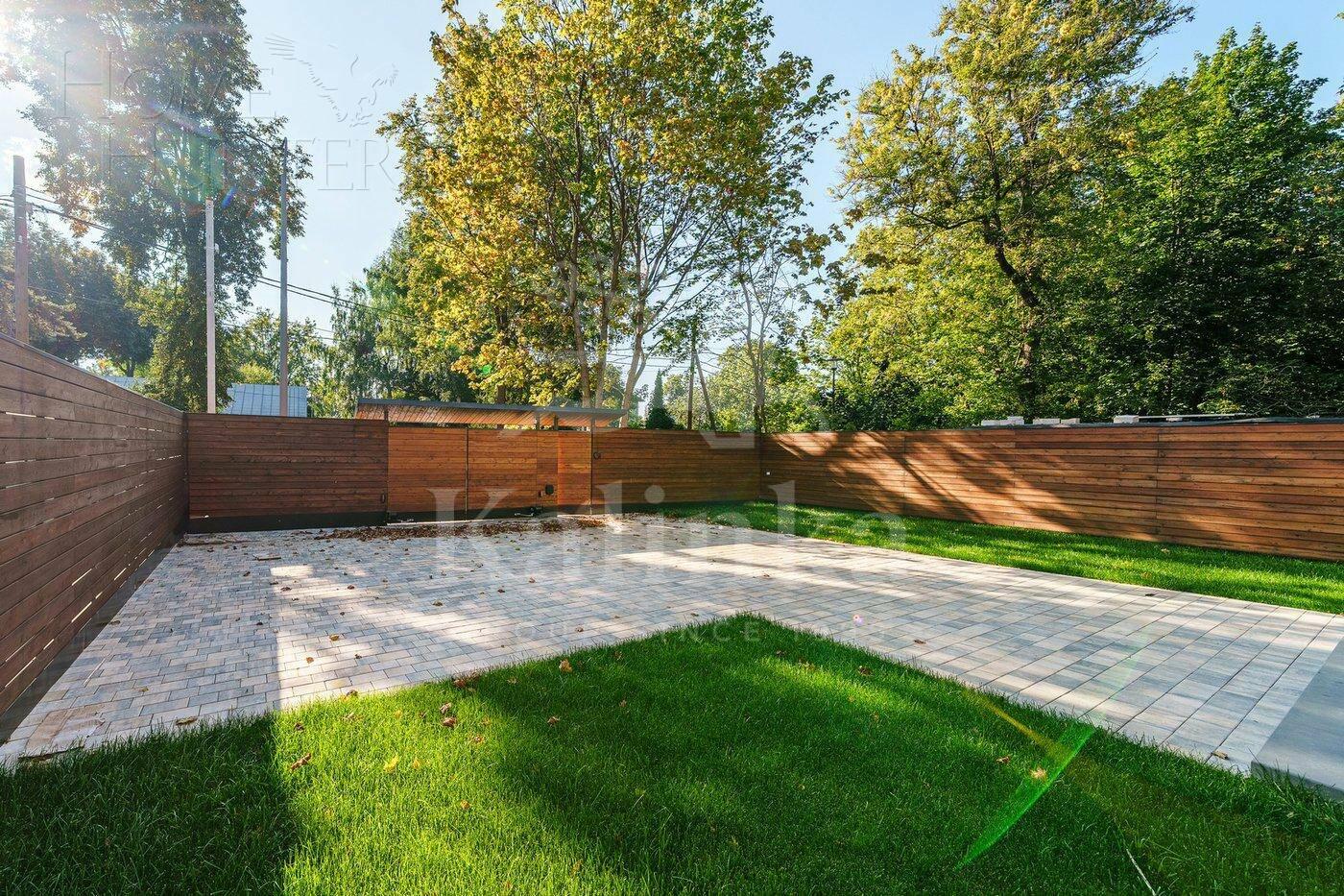 2-этажный коттедж 302 м² с отделкой