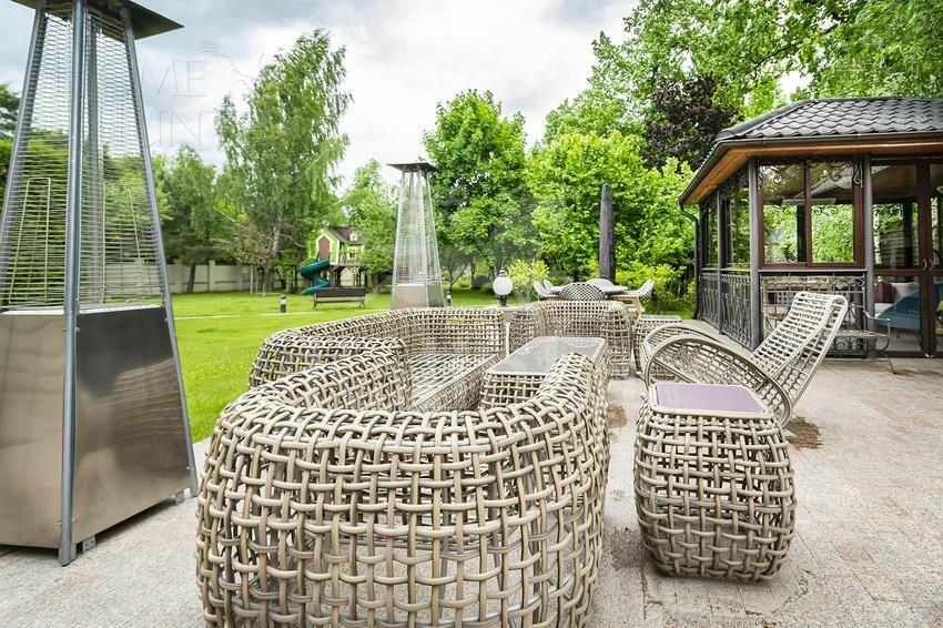 3-этажный коттедж 1 200 м² с отделкой