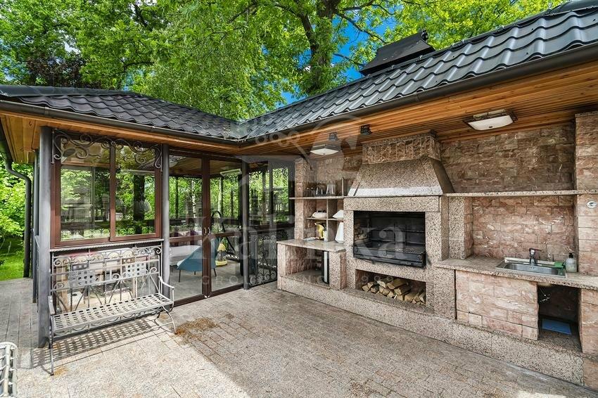 3-этажный коттедж 1 200 м² с отделкой