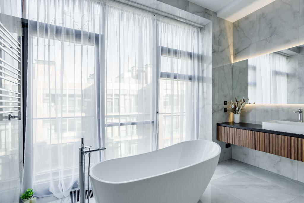 3-этажный таунхаус 238 м² с отделкой