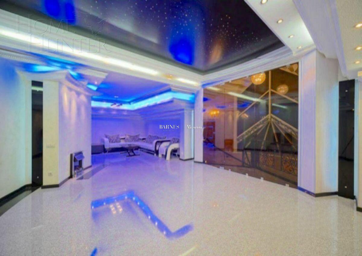 2-этажный коттедж 500 м² с отделкой