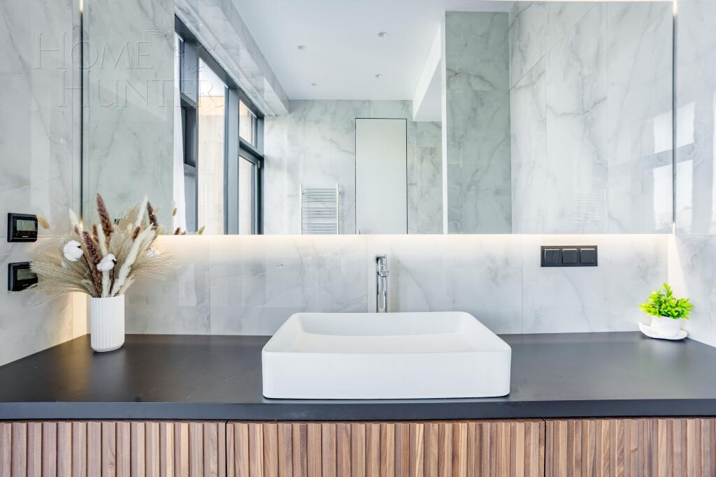 3-этажный таунхаус 238 м² с отделкой