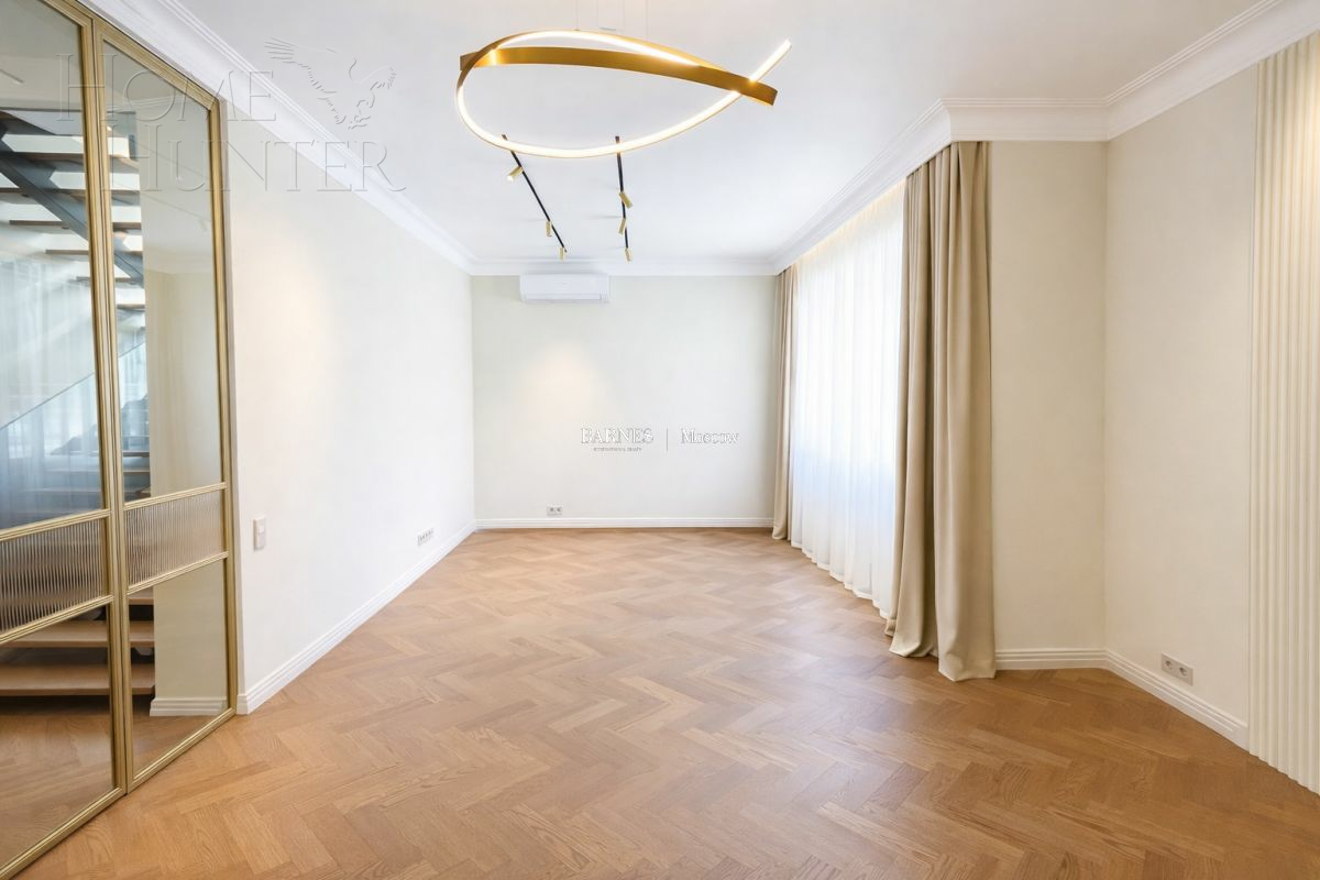 2-этажный коттедж 323 м² без отделки