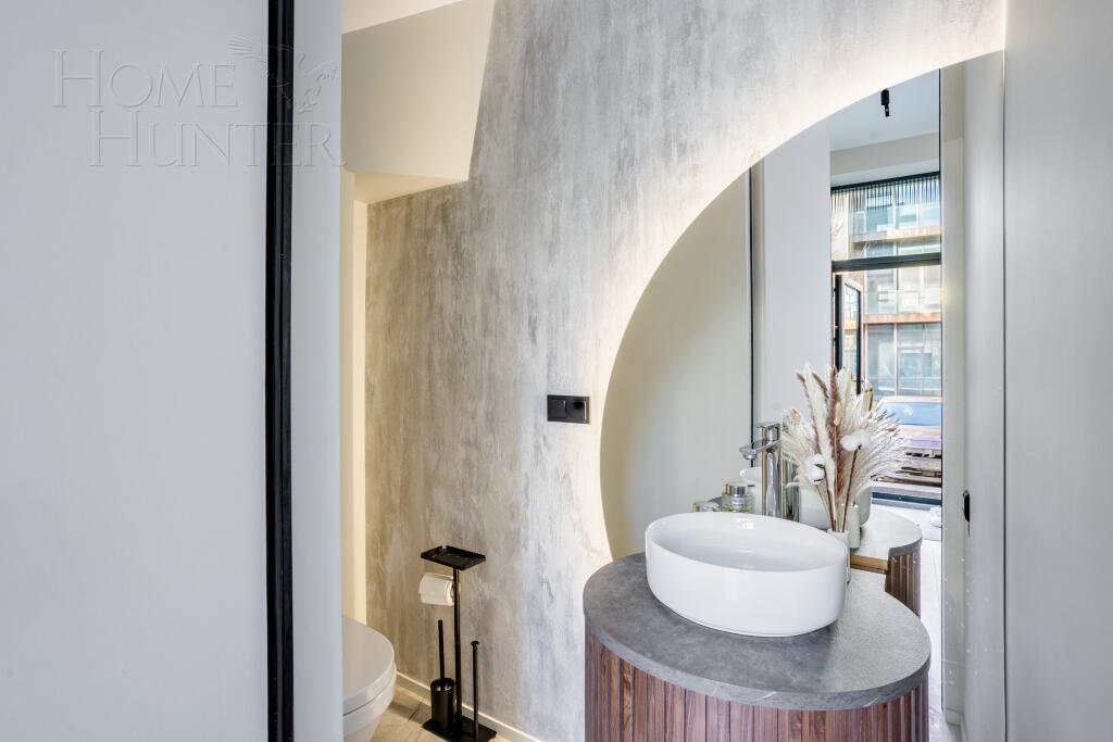 3-этажный таунхаус 238 м² с отделкой