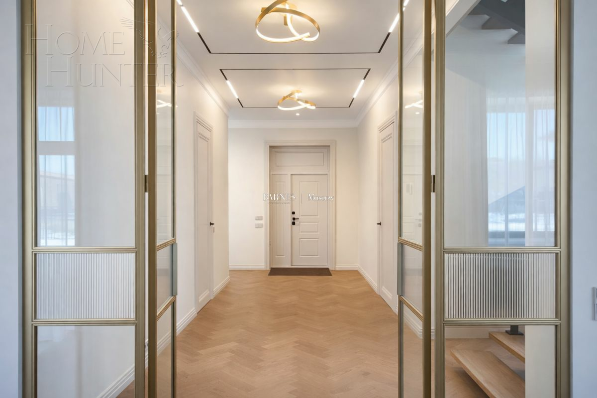 2-этажный коттедж 323 м² без отделки