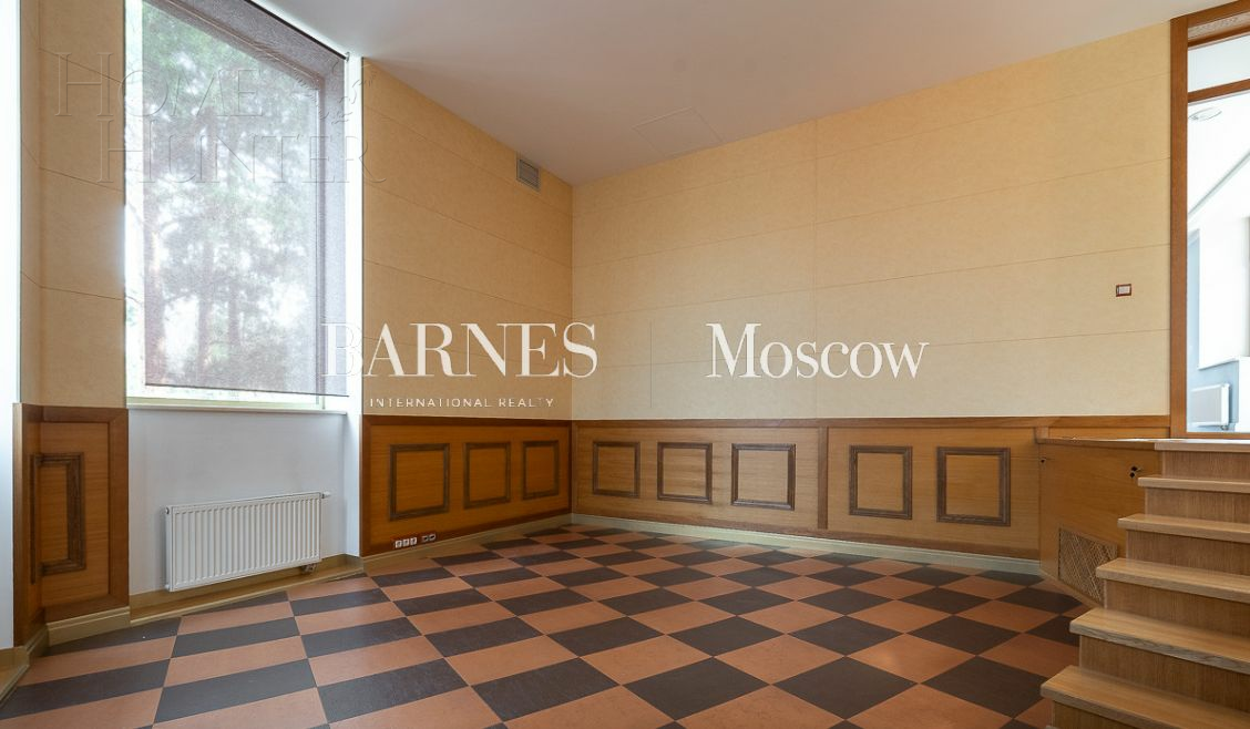 3-этажный коттедж 1 000 м² с отделкой