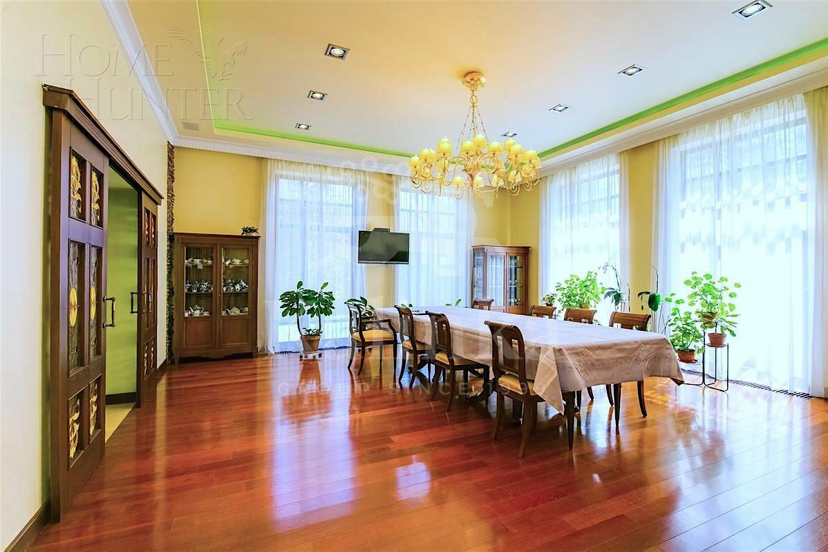 2-этажный коттедж 1 786 м² с отделкой