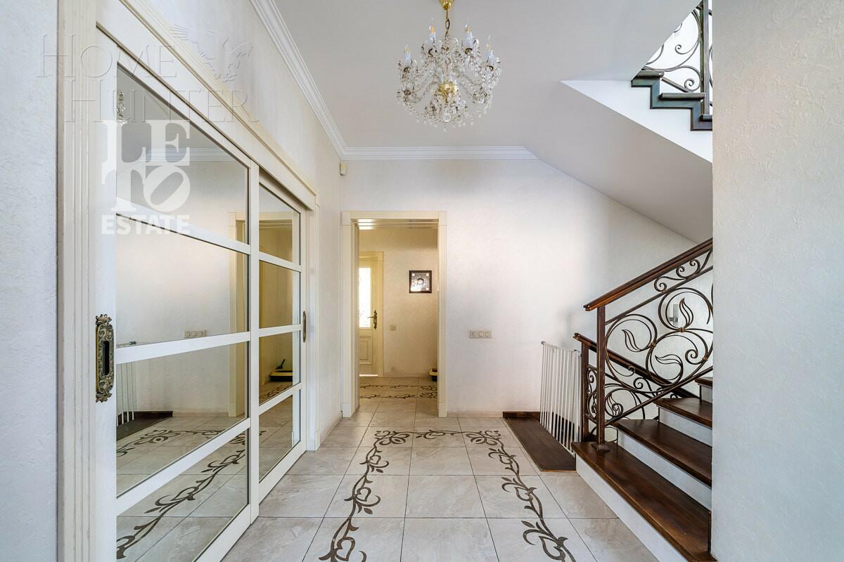 2-этажный коттедж 455 м² с отделкой