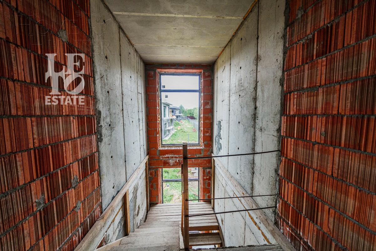 2-этажный коттедж 282 м² без отделки