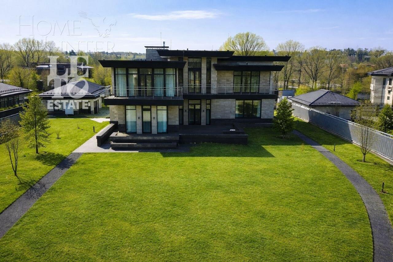 2-этажный коттедж 1 203.87 м² с отделкой