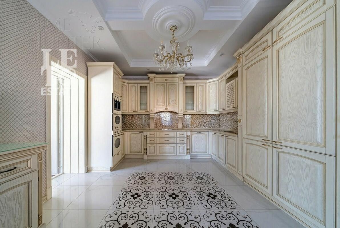 2-этажный коттедж 455 м² с отделкой