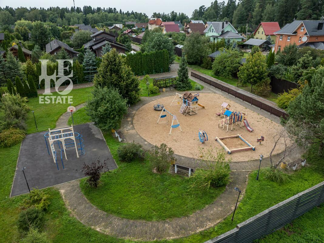 2-этажный коттедж 282 м² без отделки