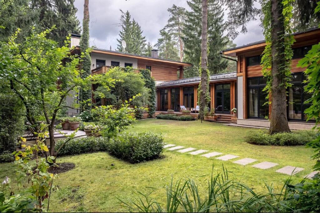 2-этажный коттедж 804.9 м² с отделкой