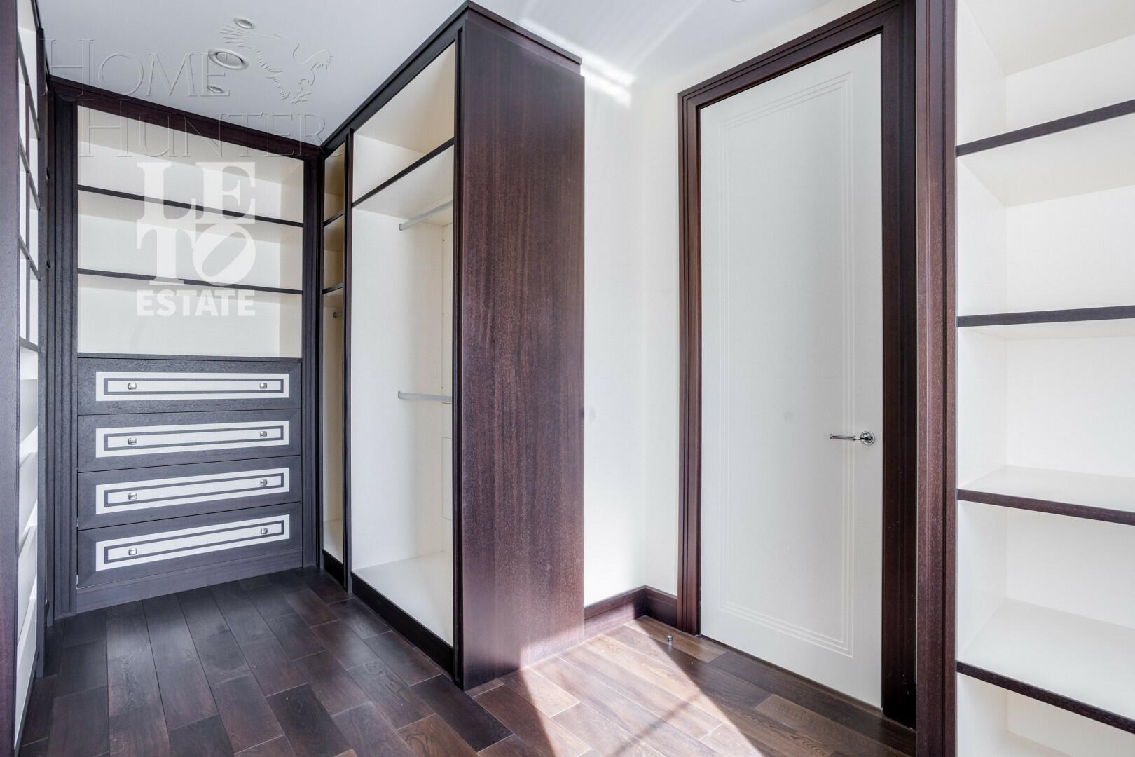 2-этажный коттедж 1 203.87 м² с отделкой