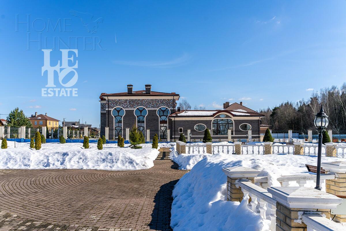 2-этажный коттедж 455 м² с отделкой