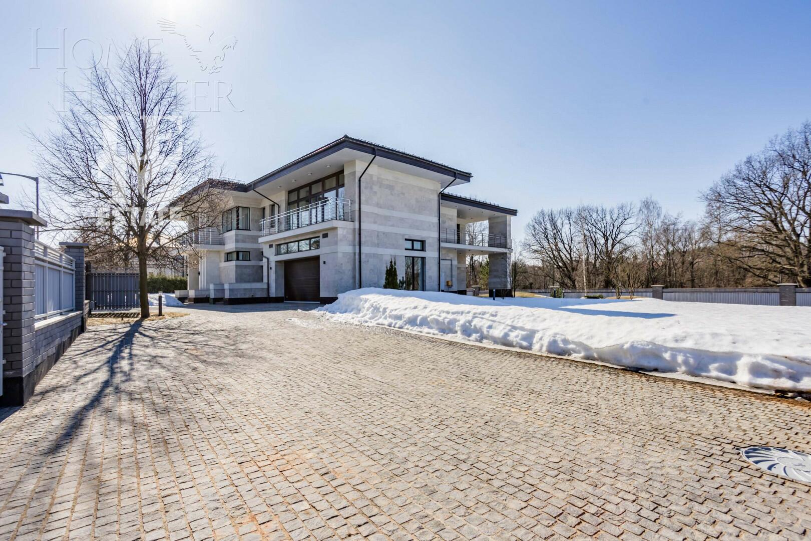 2-этажный коттедж 1 015.19 м² с отделкой