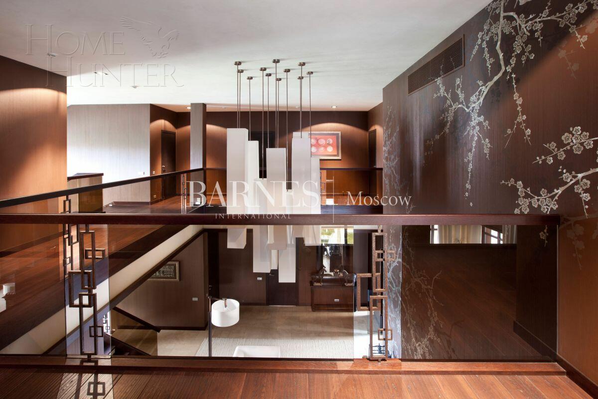 2-этажный коттедж 1 377 м² с отделкой