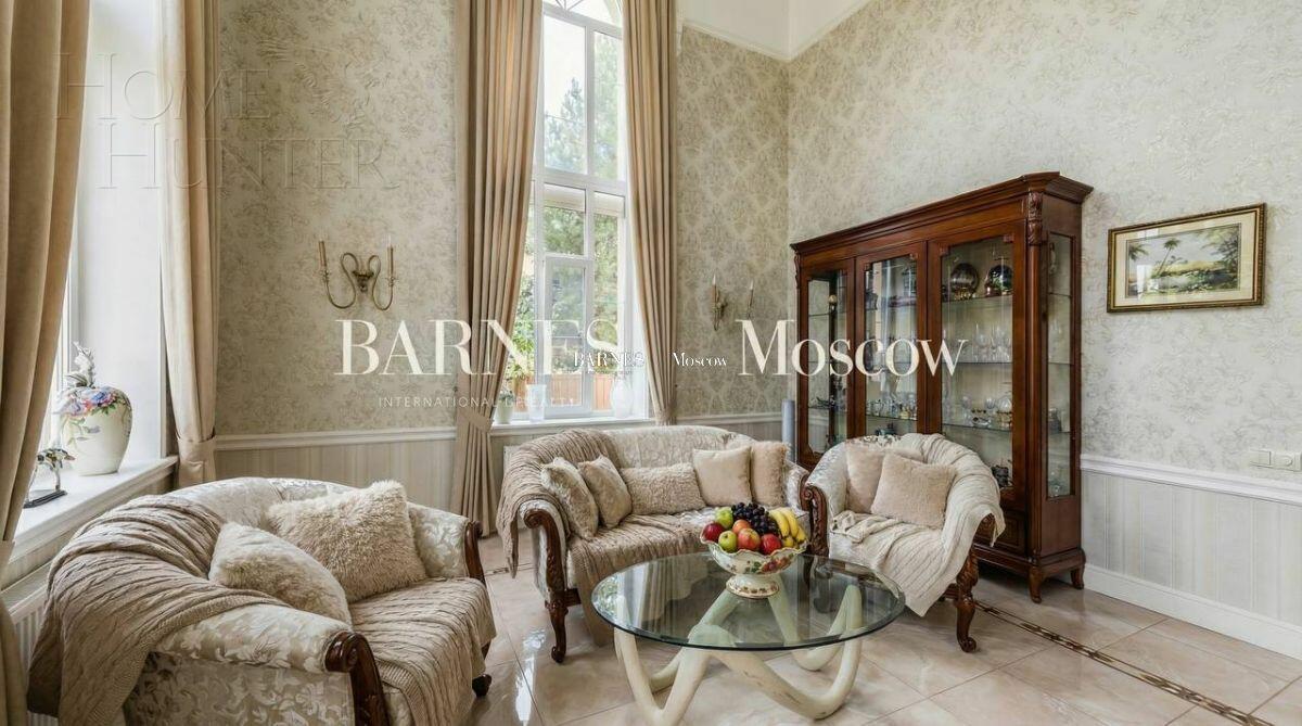 3-этажный коттедж 550 м² с отделкой