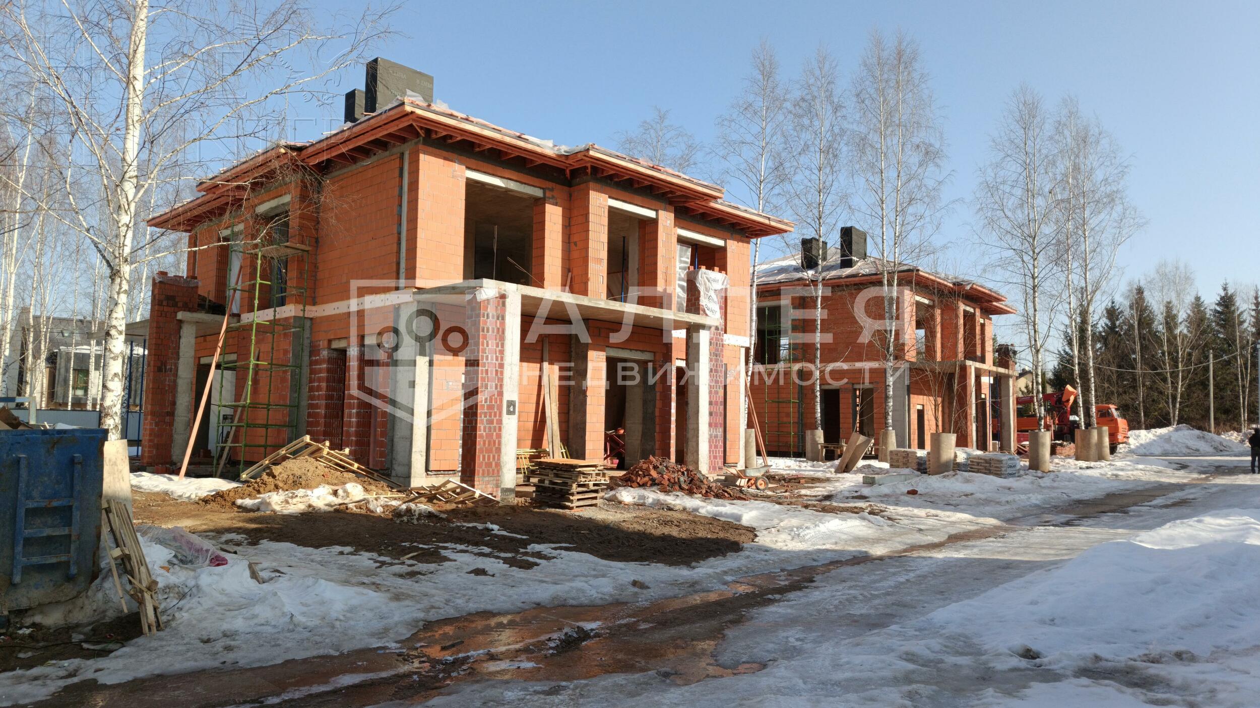 2-этажный коттедж 350 м² без отделки