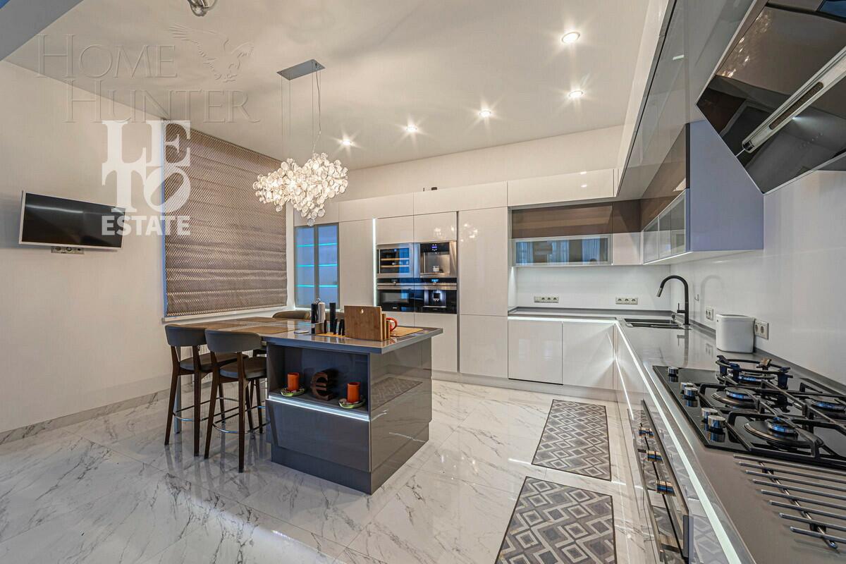 2-этажный коттедж 710 м² с отделкой