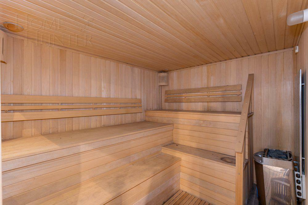 2-этажный коттедж 680 м² с отделкой