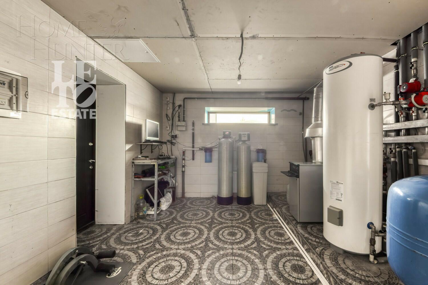 2-этажный коттедж 675 м² с отделкой