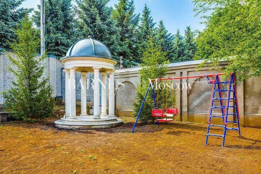 2-этажный коттедж 750 м² с отделкой