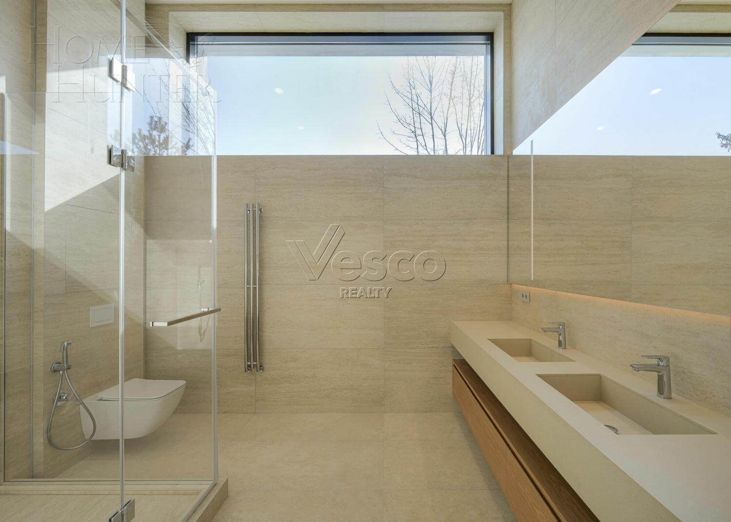 2-этажный коттедж 1 000 м² с отделкой